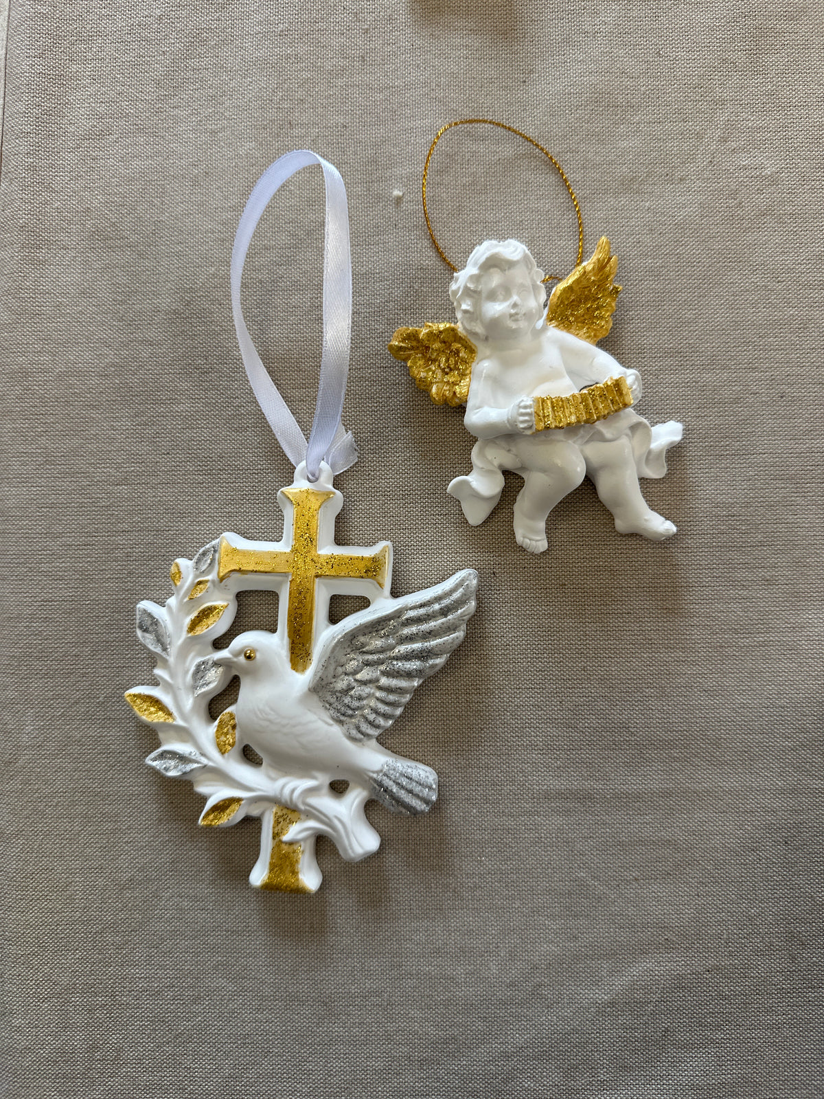 Colombe à la croix or argent