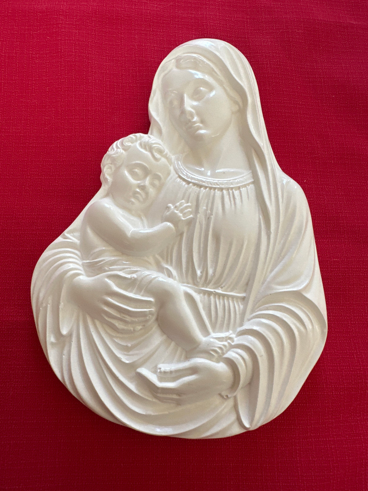 Vierge à l’enfant murale