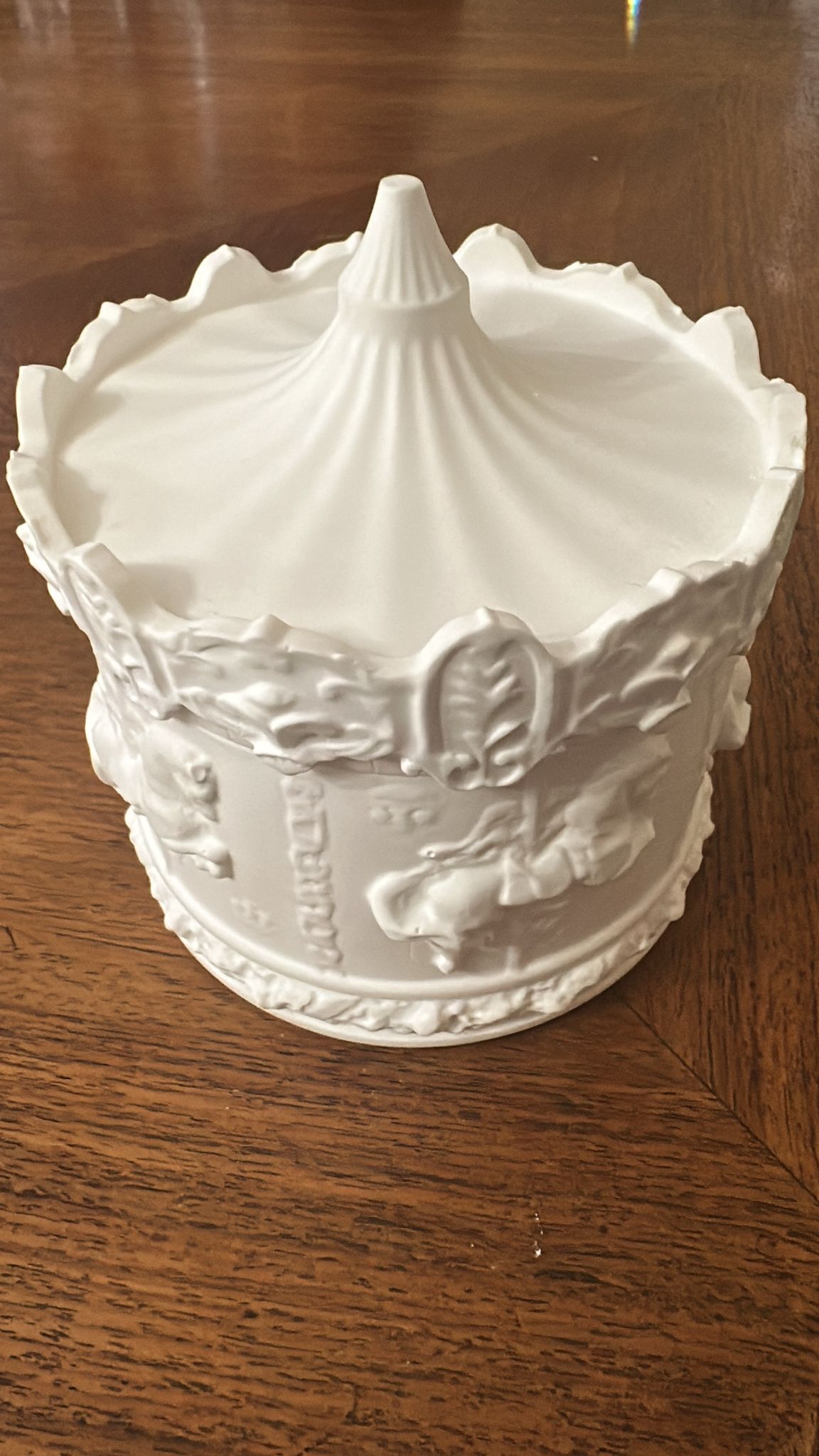Carrousel blanc laqué