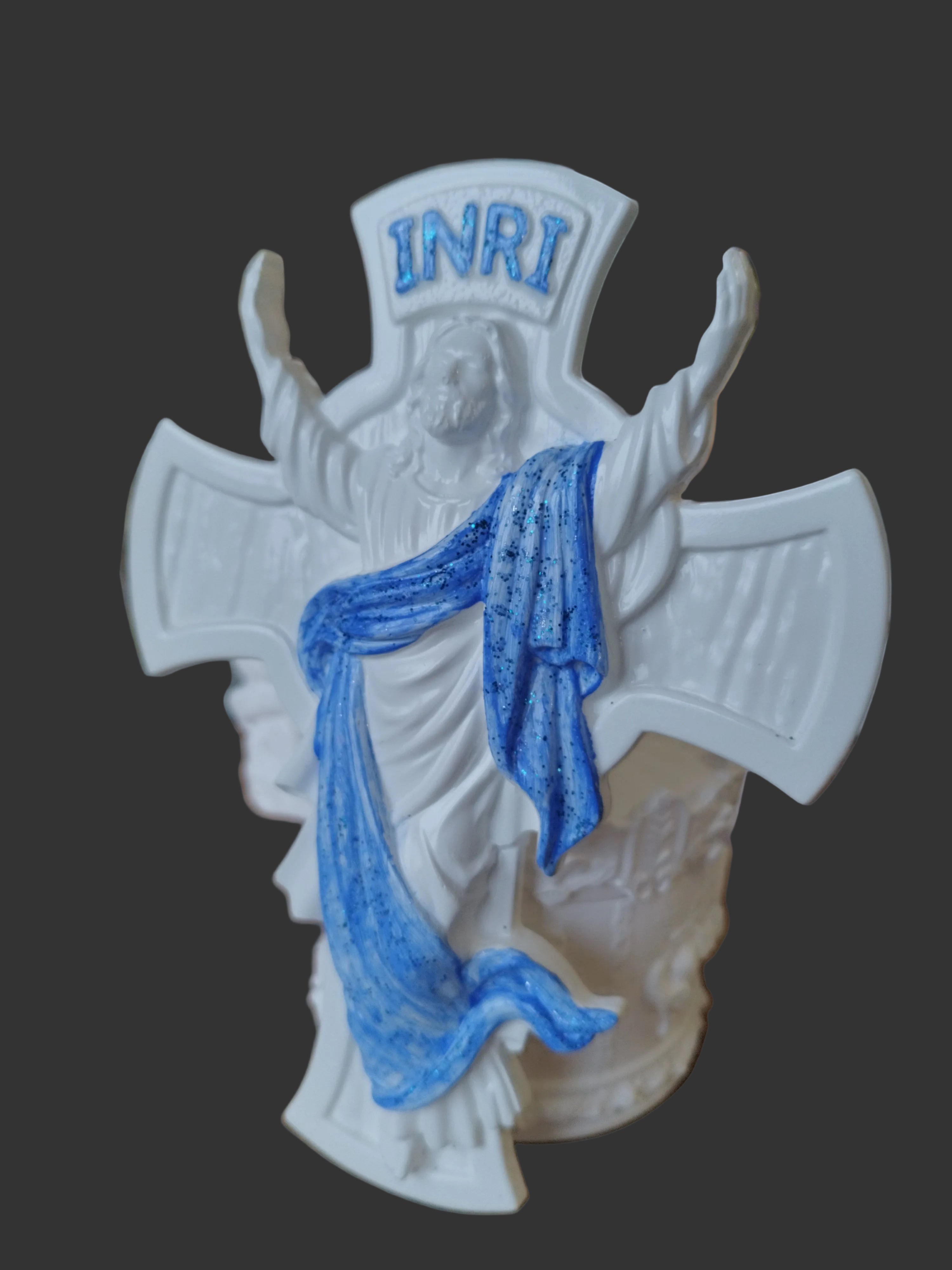 Crucifix blanc et bleu