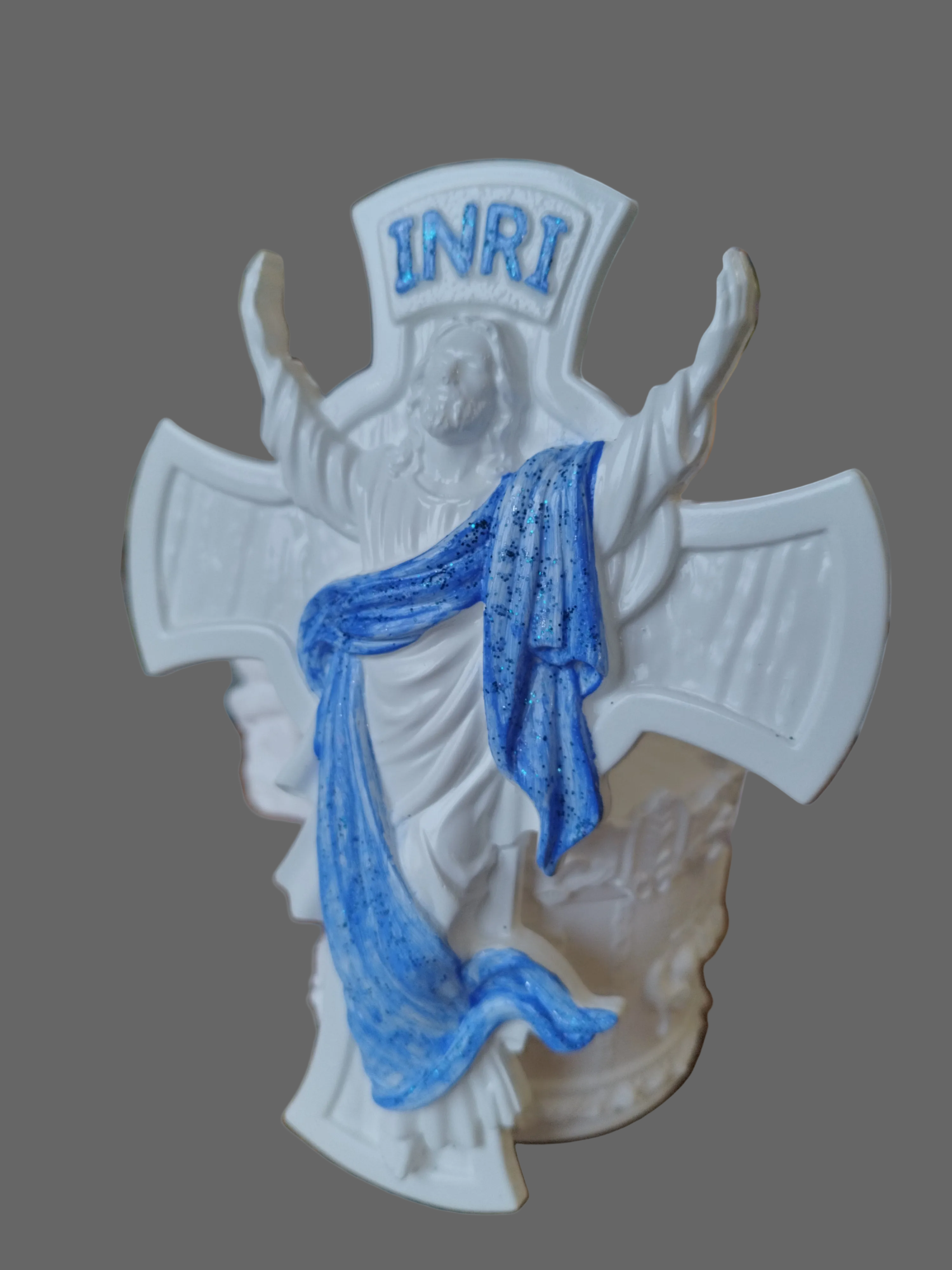 Crucifix blanc et bleu
